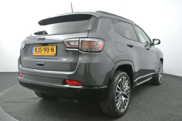 Jeep Compass (2025) thumbnail 2