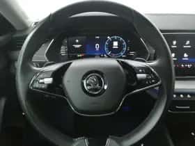 Škoda Octavia (2023) thumbnail 34