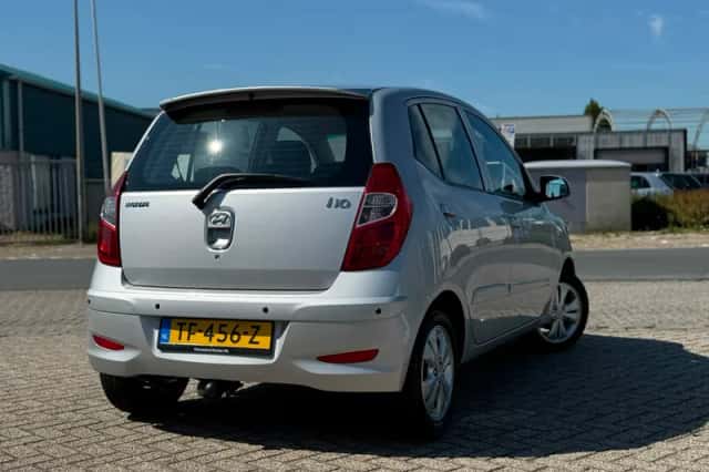 Hyundai i10 (2013) thumbnail 2