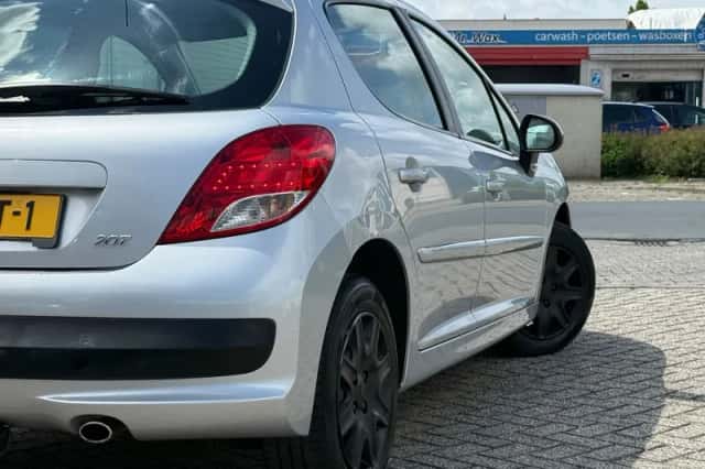 Peugeot 207 (2009) thumbnail 2