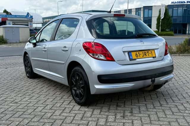 Peugeot 207 (2009) thumbnail 4