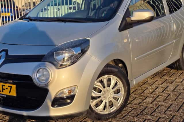 Renault Twingo (2012) thumbnail 2