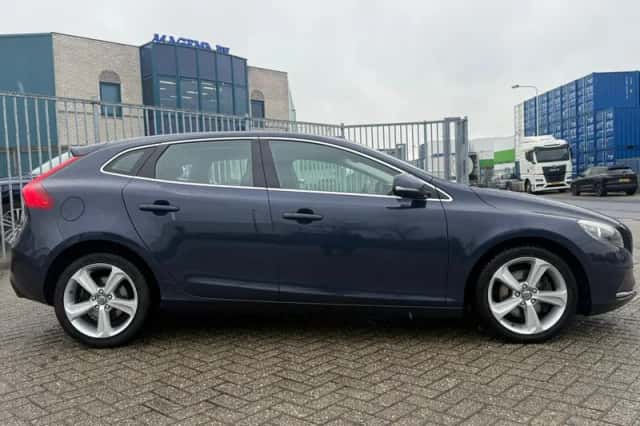 Volvo V40 (2013) thumbnail 6