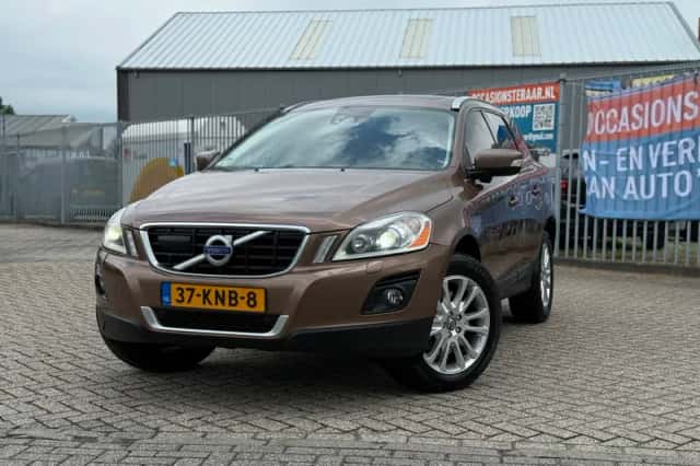 Volvo XC60 (2010) thumbnail 1
