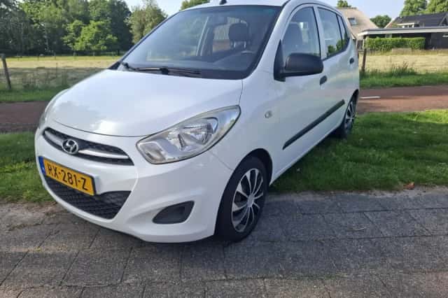 Hyundai i10 (2011) thumbnail 1
