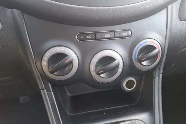 Hyundai i10 (2011) thumbnail 11