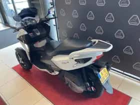 Qooder Scooter thumbnail 4