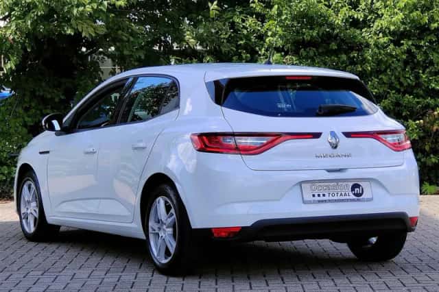 Renault Mégane (2017) thumbnail 4