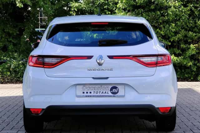Renault Mégane (2017) thumbnail 5