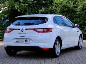 Renault Mégane (2017) thumbnail 6