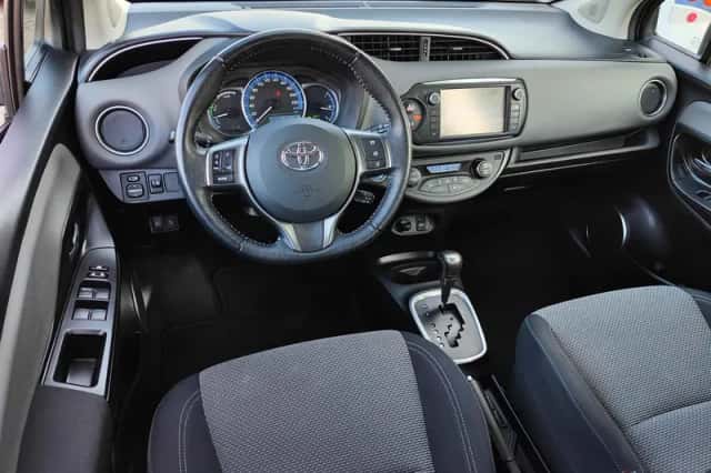 Toyota Yaris (2016) thumbnail 13