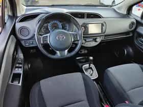Toyota Yaris (2016) thumbnail 13