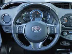 Toyota Yaris (2016) thumbnail 15
