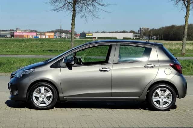 Toyota Yaris (2016) thumbnail 7