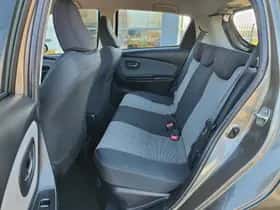 Toyota Yaris (2016) thumbnail 10