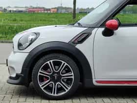 MINI Countryman (2013) thumbnail 8