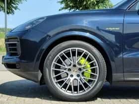 Porsche Cayenne thumbnail 8