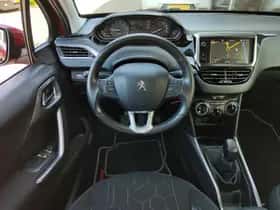 Peugeot 2008 (2017) thumbnail 13