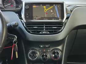 Peugeot 2008 (2017) thumbnail 15