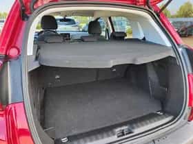 Peugeot 2008 (2017) thumbnail 18