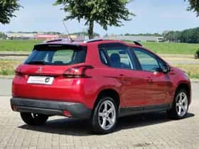 Peugeot 2008 (2017) thumbnail 6