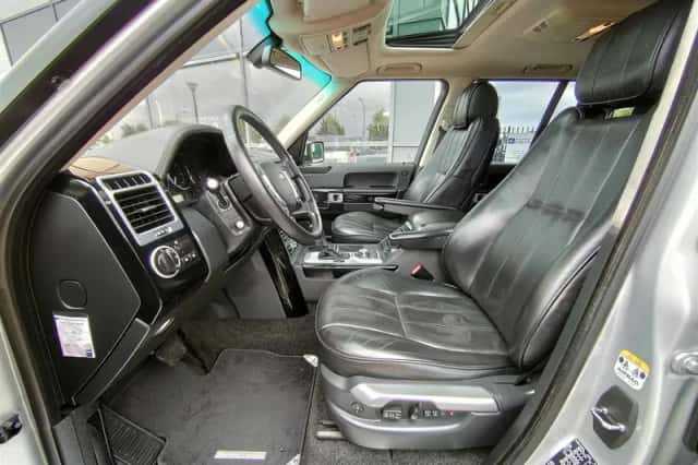 Land Rover Range Rover (2008) thumbnail 16