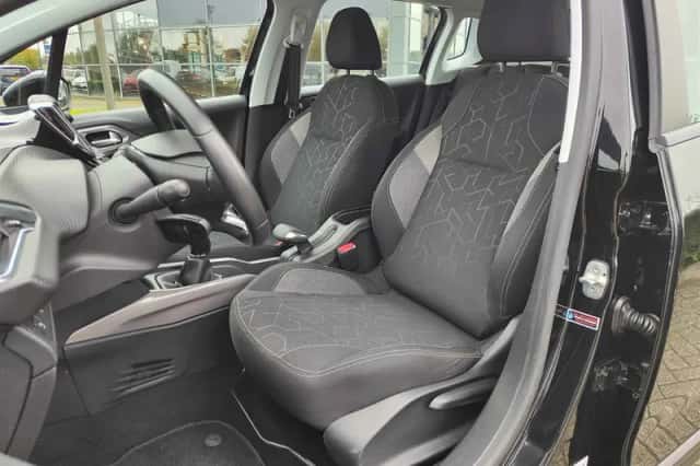 Peugeot 2008 (2018) thumbnail 12