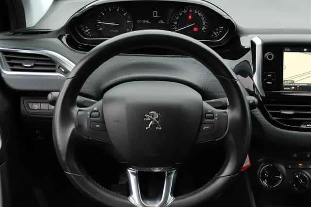 Peugeot 2008 (2018) thumbnail 15
