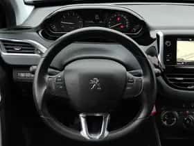 Peugeot 2008 (2018) thumbnail 15