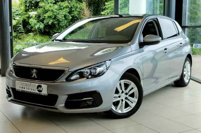 Peugeot 308 (2018) thumbnail 1