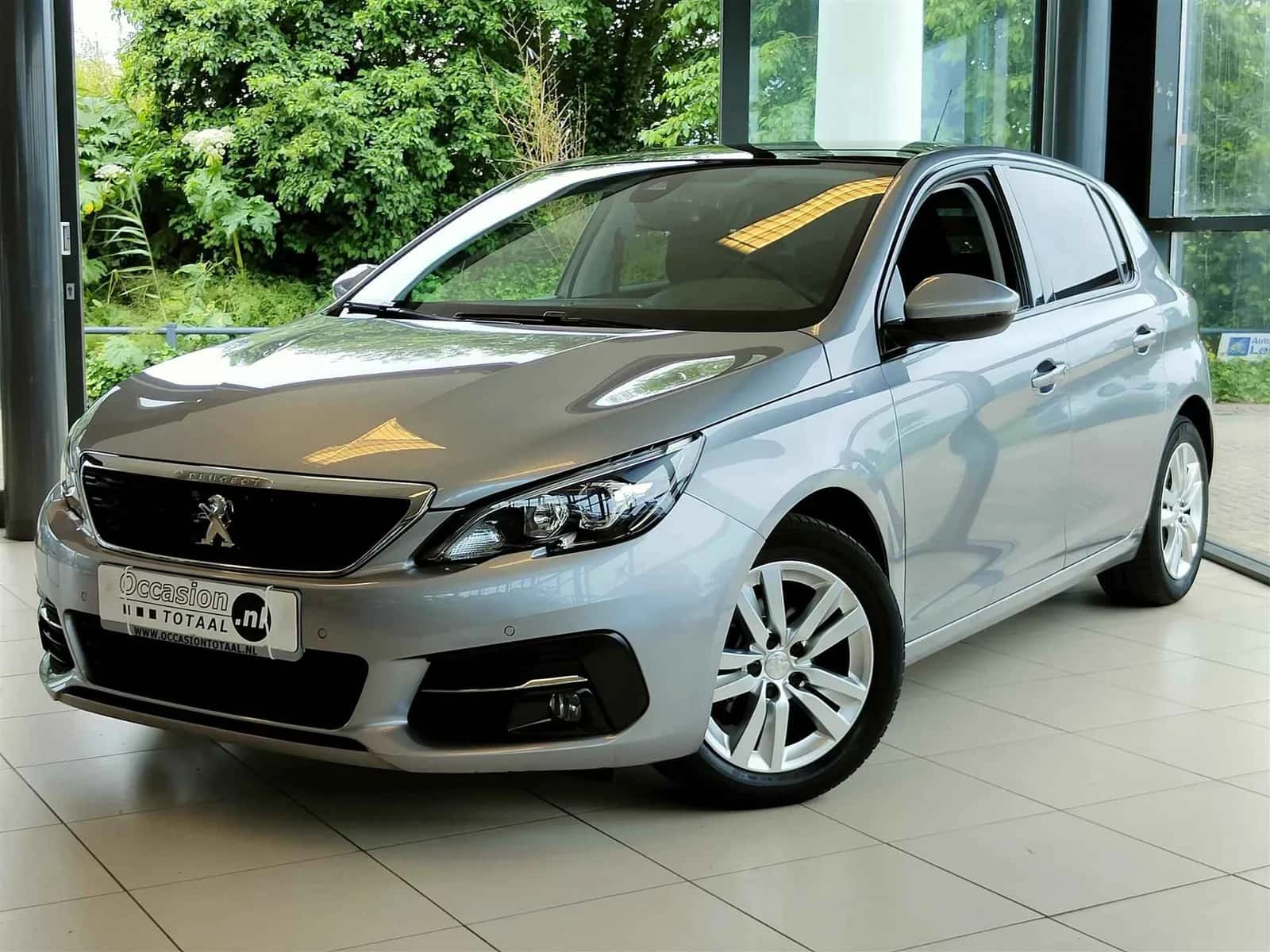 Peugeot 308 (2018) — foto 1
