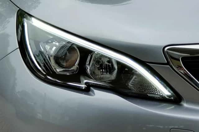 Peugeot 308 (2018) thumbnail 14