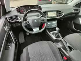 Peugeot 308 (2018) thumbnail 15