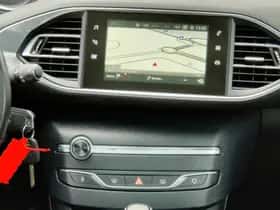 Peugeot 308 (2018) thumbnail 18
