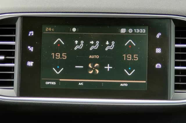 Peugeot 308 (2018) thumbnail 19