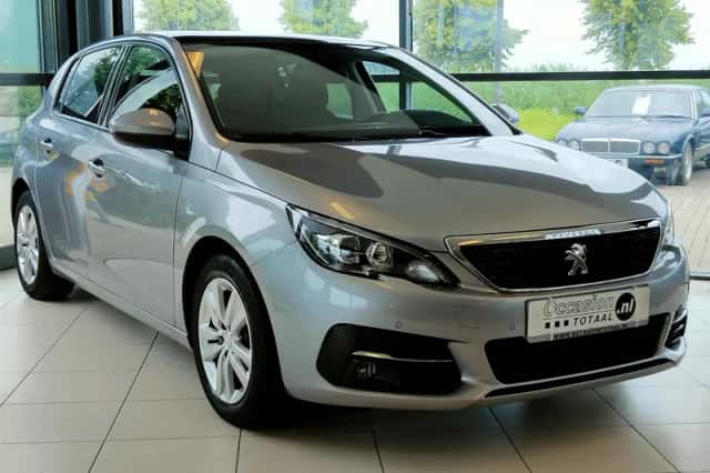 Peugeot 308 (2018) thumbnail 3