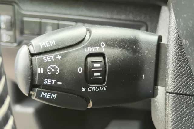 Peugeot 308 (2018) thumbnail 22