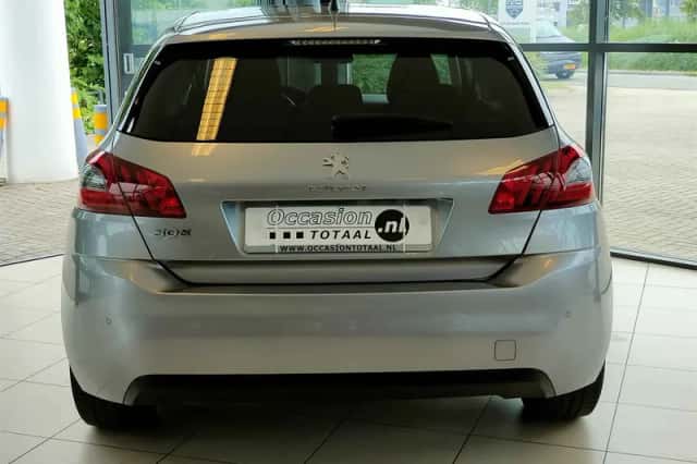 Peugeot 308 (2018) thumbnail 5