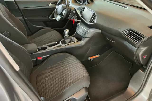 Peugeot 308 (2018) thumbnail 10