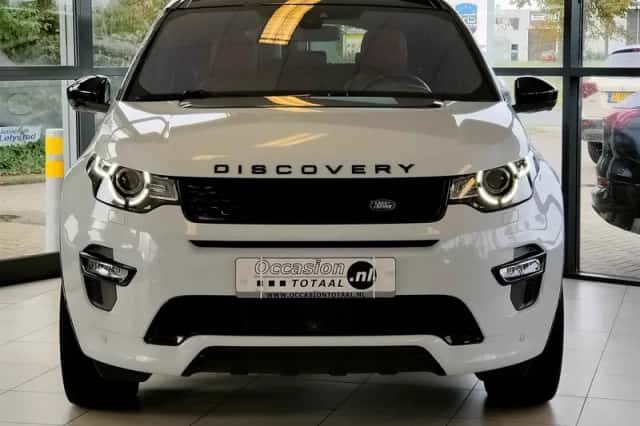 Land Rover Discovery Sport (2017) thumbnail 2