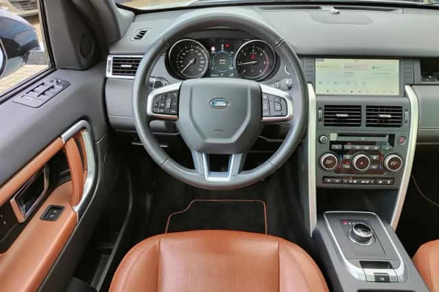 Land Rover Discovery Sport (2017) thumbnail 19