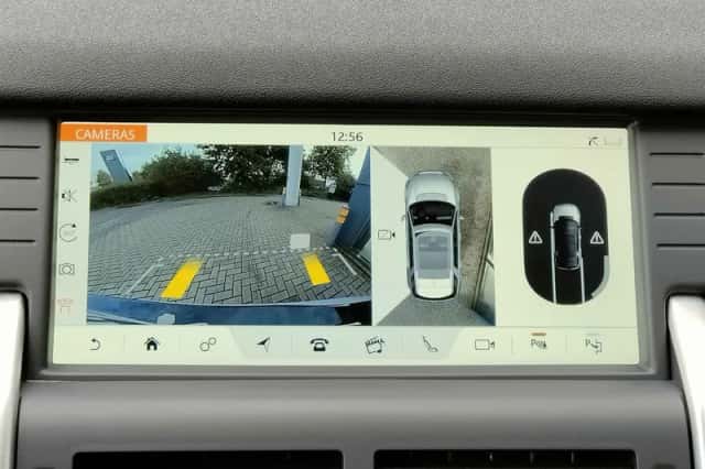 Land Rover Discovery Sport (2017) thumbnail 23