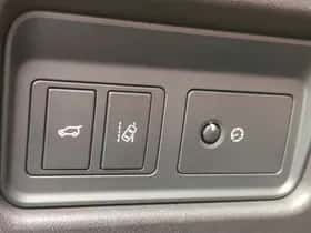 Land Rover Discovery Sport (2017) thumbnail 26