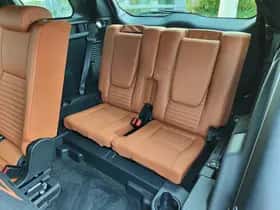 Land Rover Discovery Sport (2017) thumbnail 28