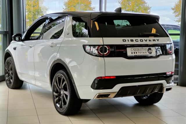 Land Rover Discovery Sport (2017) thumbnail 4
