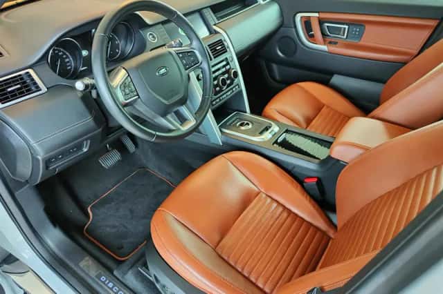 Land Rover Discovery Sport (2017) thumbnail 8