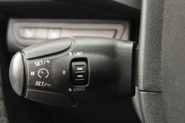 Peugeot 208 (2019) thumbnail 18