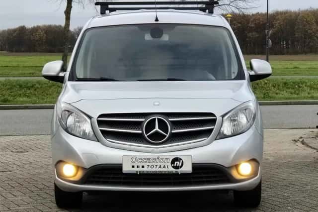 Mercedes-Benz Citan (2017) thumbnail 2