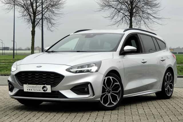 Ford Focus (2019) thumbnail 1