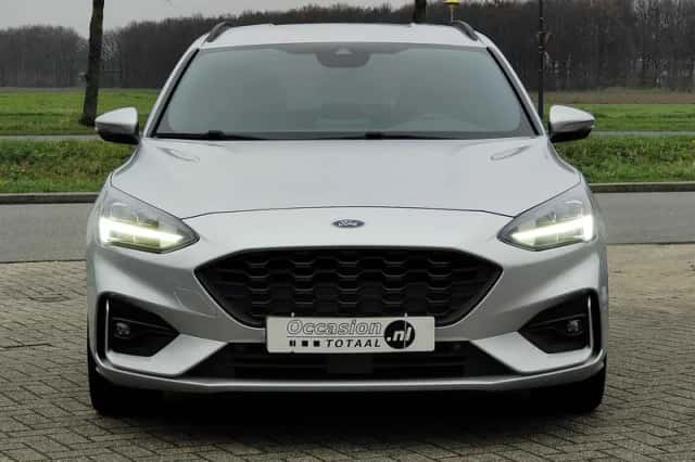 Ford Focus (2019) thumbnail 2